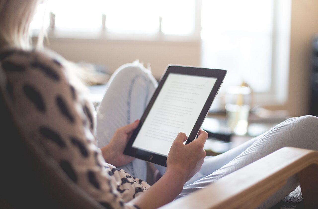 Les fauteuils de lecture parfaits pour les amateurs de livres